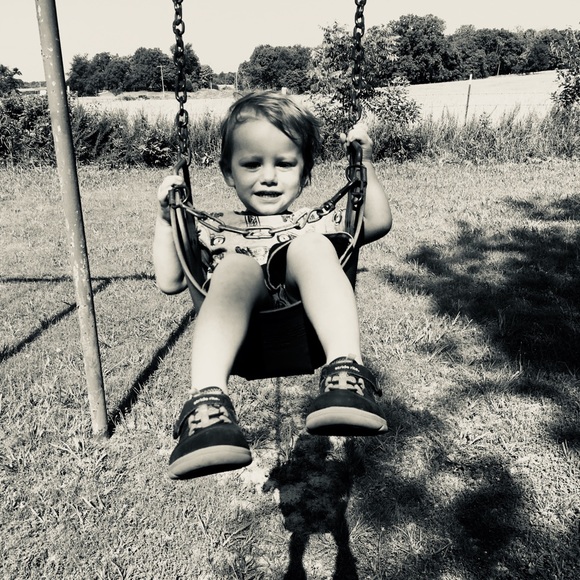 Meet your Posher, Katie - Picture 4 of 7